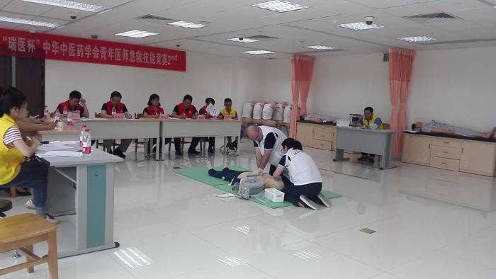 心肺復(fù)蘇術(shù)比賽現(xiàn)場四.jpg